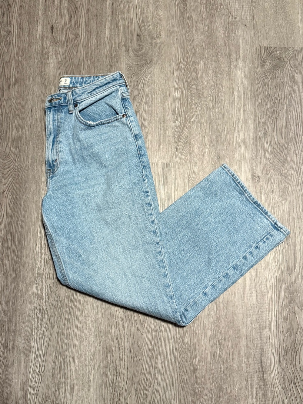 Abercrombie and Fitch High Rise 90s Relaxed Jeans